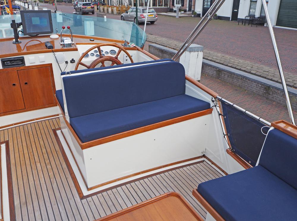 picture Deck equipment